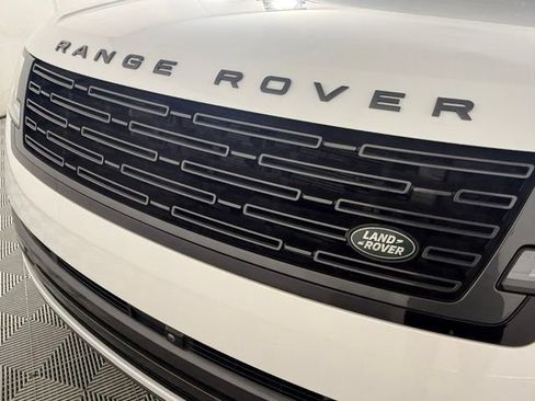 Used 2025 Land Rover Range Rover Long Wheelbase SE AWD/4WD image 50