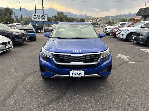 Used 2022 Kia Seltos LX AWD/4WD image 2