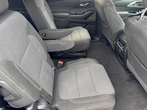 Used 2018 Chevrolet Traverse LT image 14