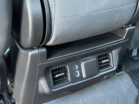 Used 2024 GMC Sierra 1500 Elevation image 21