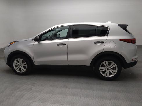 Used 2019 Kia Sportage LX AWD/4WD image 3