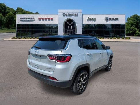 Used 2025 Jeep Compass Limited w/ Sun & Sound Group AWD/4WD image 6