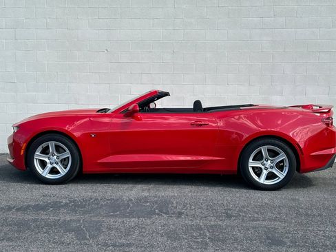 Used 2023 Chevrolet Camaro LT RWD image 7