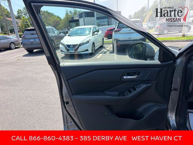 Certified 2026 Nissan Rogue SV AWD/4WD image 12
