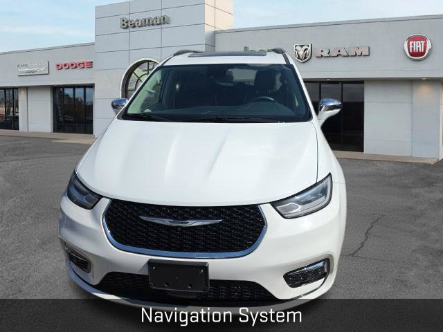 Used 2022 Chrysler Pacifica Limited FWD image 2