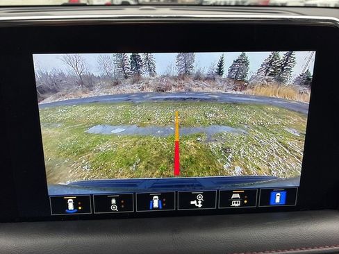 Used 2022 Chevrolet Suburban RST w/ Luxury Package image 10