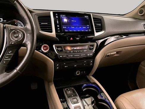 Used 2018 Honda Pilot Elite image 7