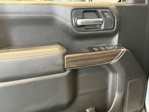 Used 2019 Chevrolet Silverado 1500 LT w/ Convenience Package image 17