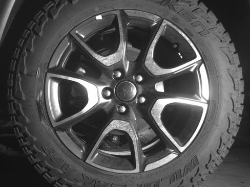Used 2025 Jeep Compass Trailhawk AWD/4WD image 17