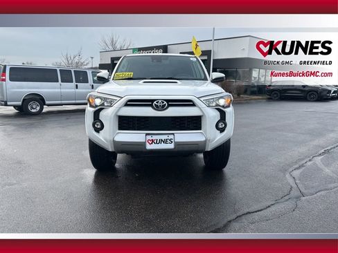 Used 2024 Toyota 4Runner TRD Off-Road image 12