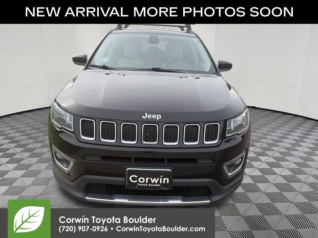 Used 2019 Jeep Compass Limited w/ Safety & Security Group AWD/4WD image 2