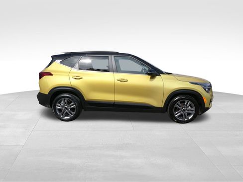 Used 2022 Kia Seltos S image 2