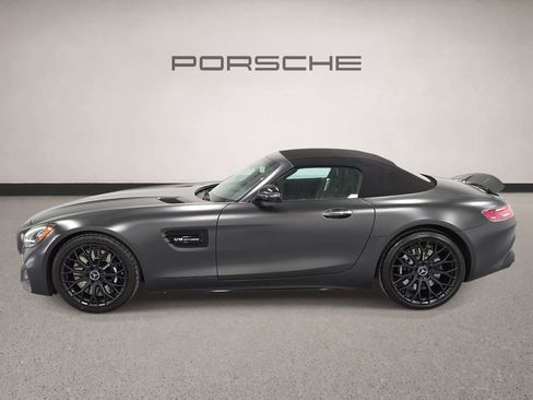 Used 2021 Mercedes-Benz AMG GT Roadster image 2
