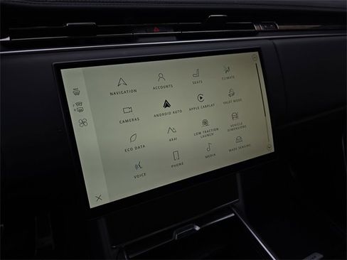 Used 2025 Land Rover Range Rover Long Wheelbase SE image 22