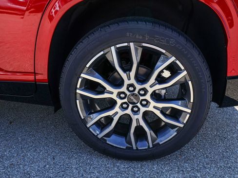New 2027 GMC Acadia Denali Ultimate w/ LPO, Floor Liner Package AWD/4WD image 40