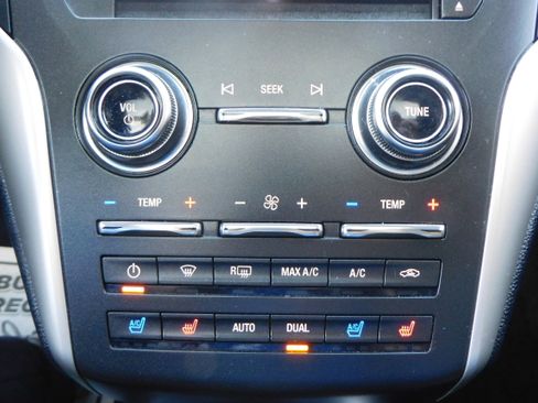 Used 2018 Lincoln MKC Reserve image 24