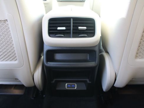 Certified 2024 Mercedes-Benz GLE 350 4MATIC image 32