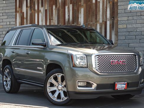 Used 2017 GMC Yukon Denali w/ Open Road Package AWD/4WD image 9