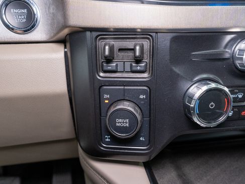 Used 2026 Ford F250 Platinum w/ Platinum Plus Package AWD/4WD image 28