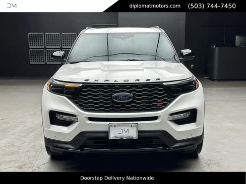 Used 2024 Ford Explorer ST w/ Equipment Group 401A image 10