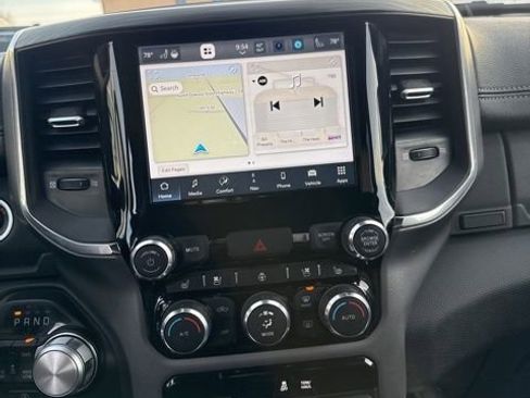 Used 2024 RAM 1500 Laramie image 12