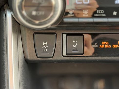 Used 2023 Toyota RAV4 XLE w/ Convenience Package AWD/4WD image 12