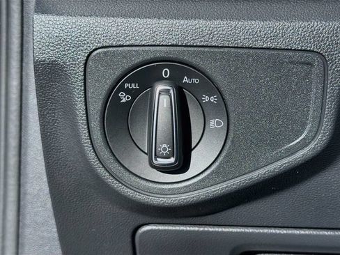 Used 2022 Volkswagen Atlas SE FWD image 34
