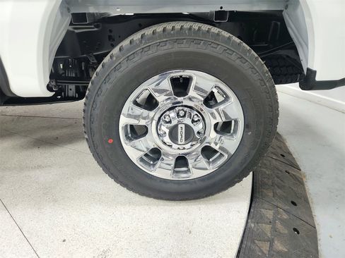 New 2026 Ford F250 Lariat w/ Chrome Package image 45