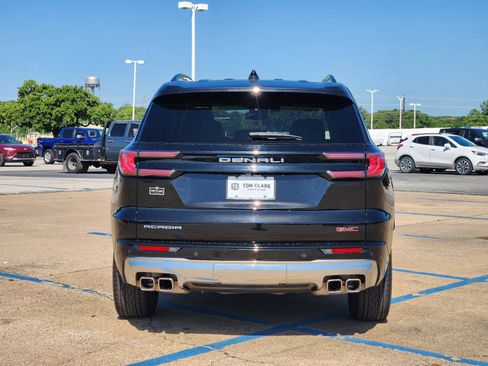 Used 2025 GMC Acadia Denali w/ LPO, Floor Liner Package FWD image 33