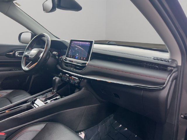 Used 2022 Jeep Compass Trailhawk w/ Trailhawk Elite Group AWD/4WD image 29