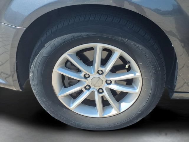 Used 2016 Dodge Grand Caravan SXT FWD image 14