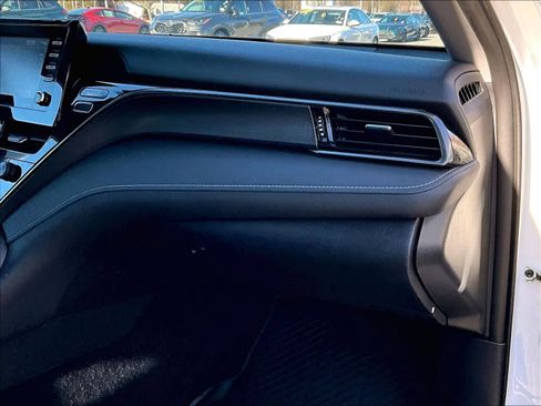 Used 2021 Toyota Camry SE image 13