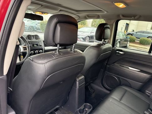 Used 2017 Jeep Compass High Altitude image 12