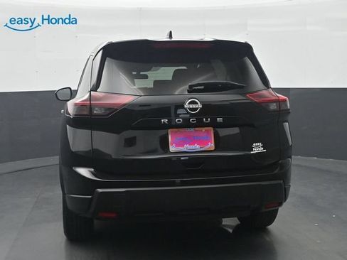 Used 2026 Nissan Rogue SV FWD image 6