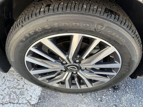 Used 2024 Nissan Kicks SV w/ Interior Electronics Package image 6