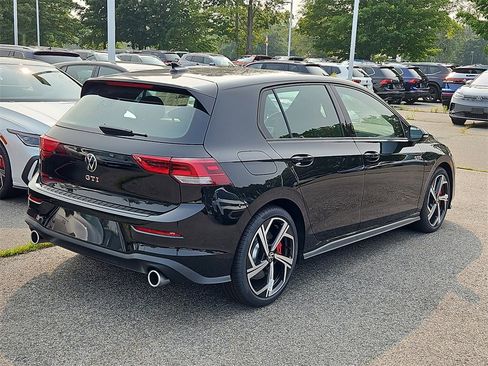 New 2025 Volkswagen GTI SE image 2