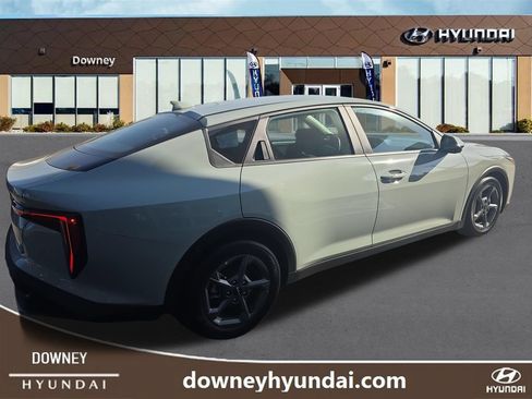 Used 2025 Kia K4 FWD image 5