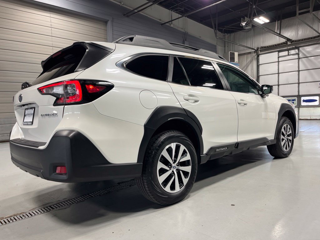 Certified 2024 Subaru Outback Premium AWD/4WD image 9