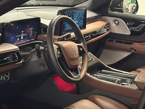 New 2026 Lincoln Aviator Reserve AWD/4WD image 16