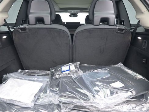 New 2026 Volvo XC90 B6 Plus w/ Protection Package Premier image 32