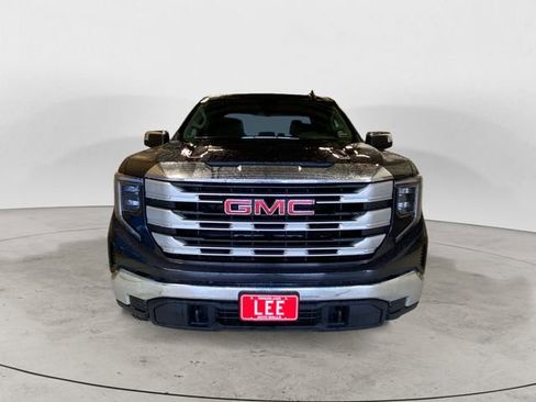 New 2025 GMC Sierra 1500 SLE image 9