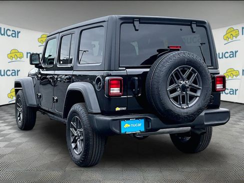 Used 2025 Jeep Wrangler Sport S image 4