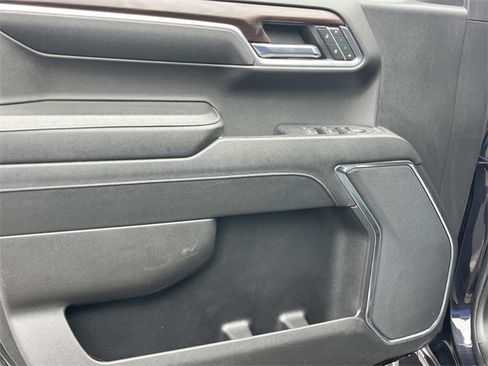 Used 2024 GMC Sierra 1500 SLT image 26