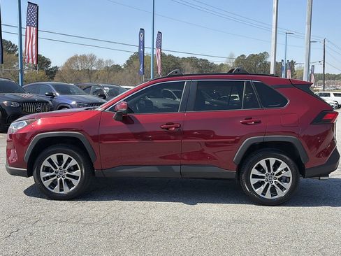 Used 2019 Toyota RAV4 XLE Premium w/ Cold Weather Package AWD/4WD image 25