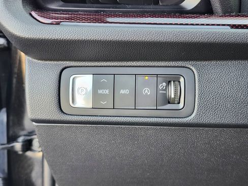 Used 2024 Chevrolet Traverse RS image 25