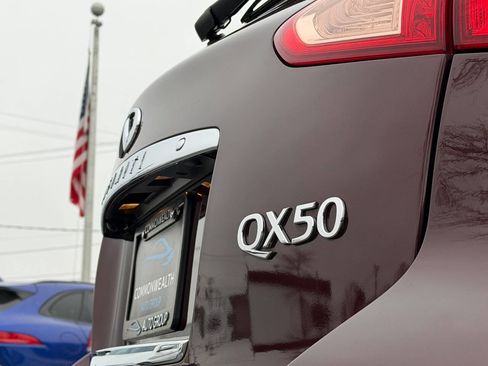 Used 2017 INFINITI QX50 AWD w/ Premium Plus Package image 18