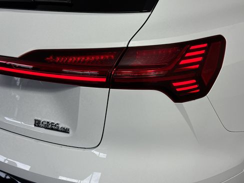 Used 2024 Audi Q8 e-tron Premium Plus w/ Premium Plus Package image 34