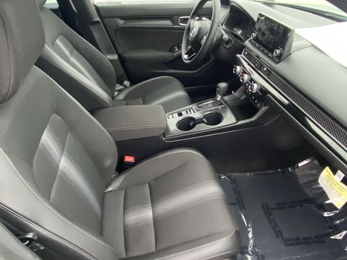 Certified 2025 Honda Civic Sport image 9