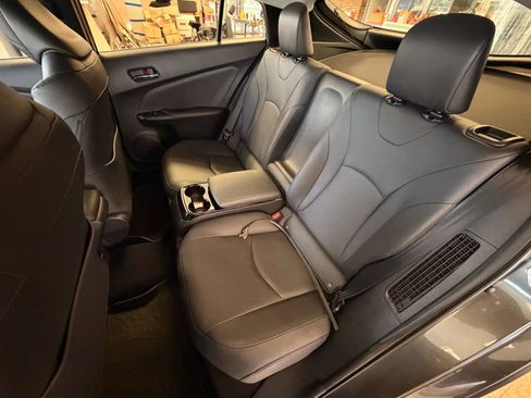 Used 2017 Toyota Prius Prime Premium image 15