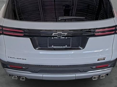 New 2027 Chevrolet Traverse LT w/ Driver Confidence Package FWD image 12